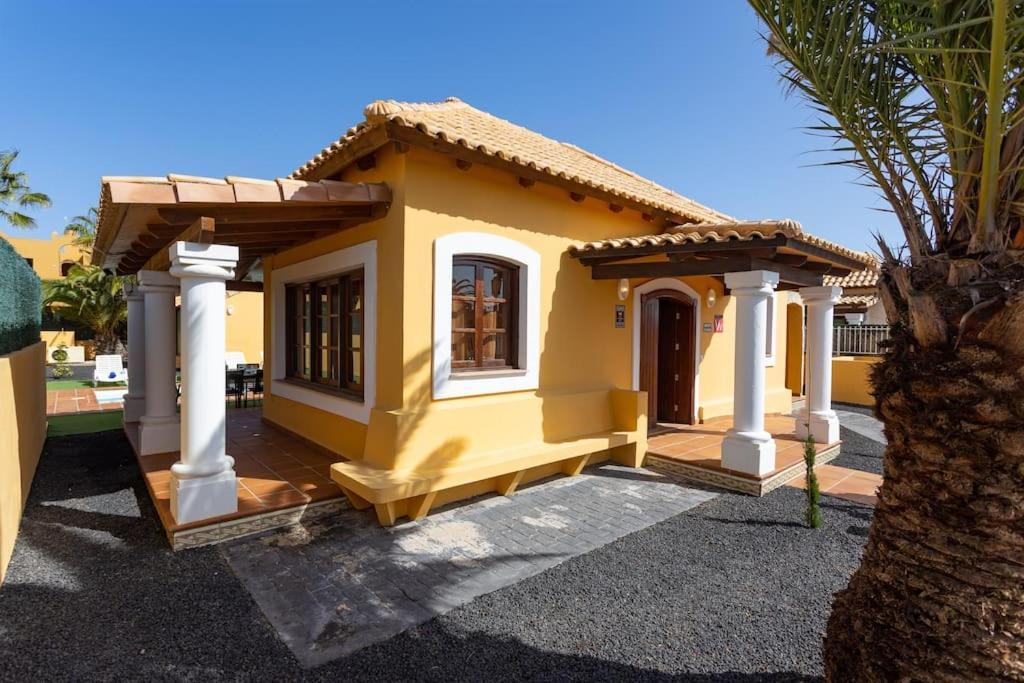 Villa Helen - Heated Pool Wifi Smarttv Barbecue Corralejo Exterior photo