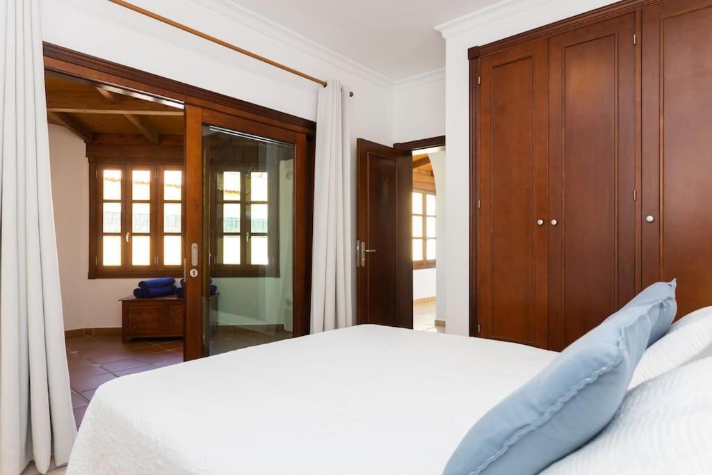 Villa Helen - Heated Pool Wifi Smarttv Barbecue Corralejo Exterior photo