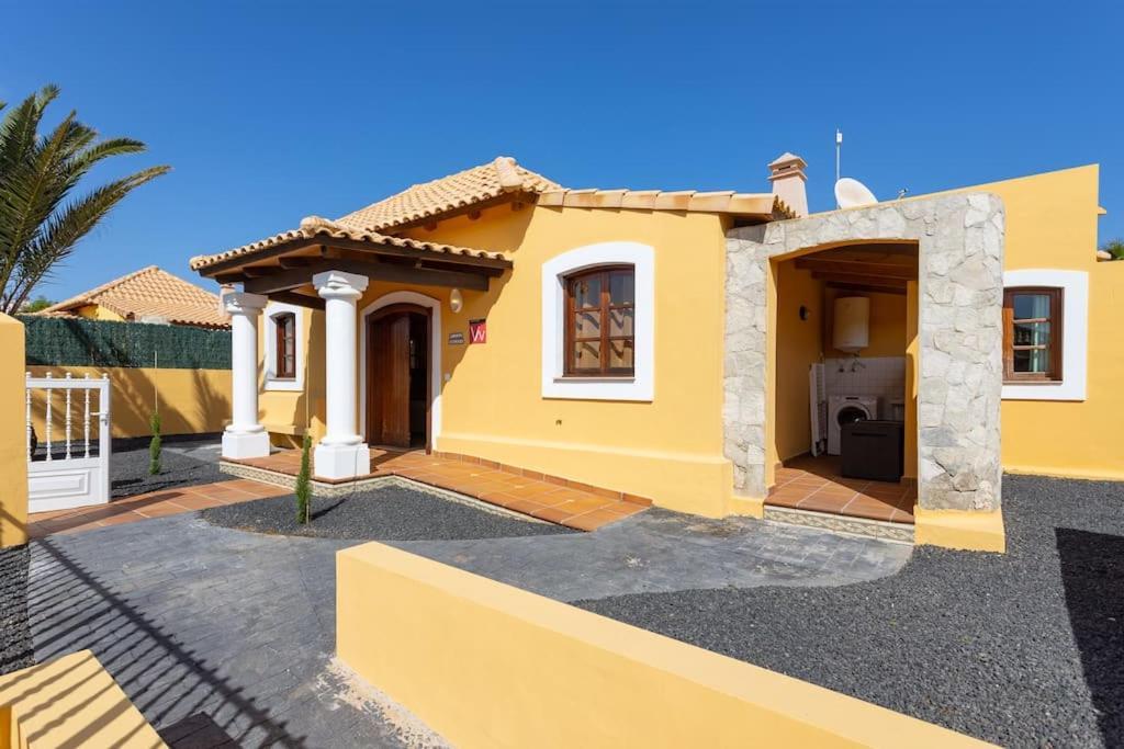 Villa Helen - Heated Pool Wifi Smarttv Barbecue Corralejo Exterior photo