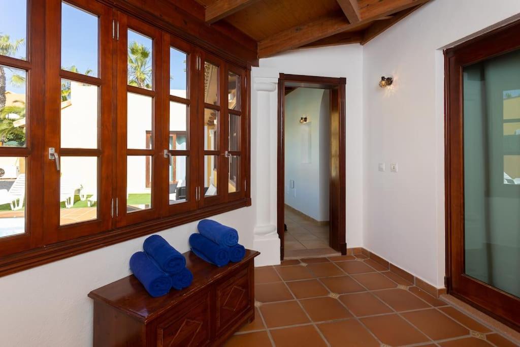 Villa Helen - Heated Pool Wifi Smarttv Barbecue Corralejo Exterior photo