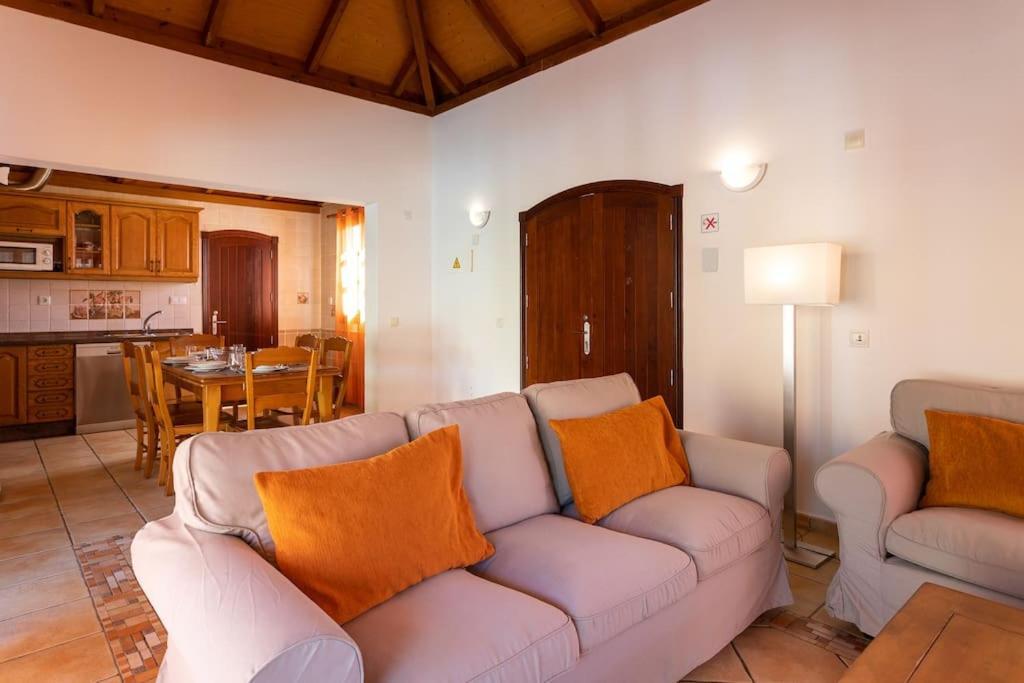 Villa Helen - Heated Pool Wifi Smarttv Barbecue Corralejo Exterior photo